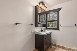 110 Glengary Dr, Flat Rock, NC 28731 - Photo 25