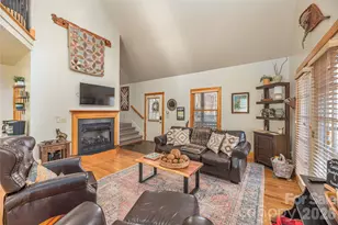 57 Daisey Dr, Maggie Valley, NC 28751 - Photo 5