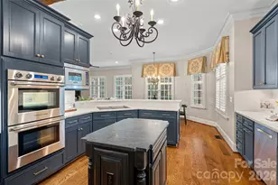 3618 Hennessy Pl, Charlotte, NC 28210 - Photo 13