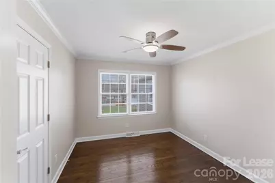 4000 Fieldcrest Road, Charlotte, NC 28217 - Photo 17