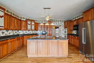 39 Beaumont Dr, Hendersonville, NC 28739 - Photo 11