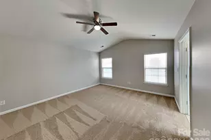 3721 Amber Meadows Dr, Charlotte, NC 28269 - Photo 9