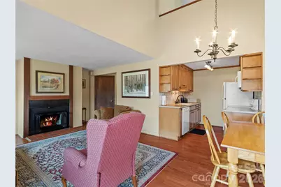 125 Townhouse Drive, Burnsville, NC 28714 - Photo 7