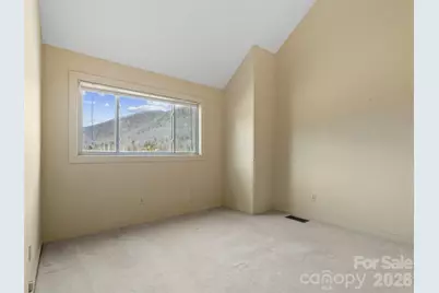 125 Townhouse Drive, Burnsville, NC 28714 - Photo 21