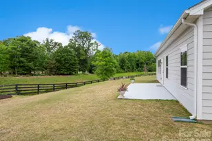 4327 Bent Green Ln, Monroe, NC 28112 - Photo 5