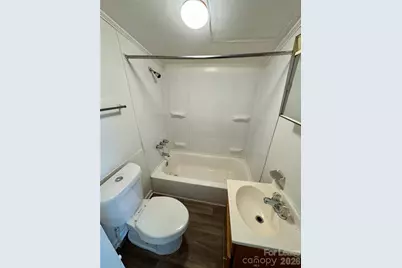615 W Davidson Avenue, Gastonia, NC 28052 - Photo 5