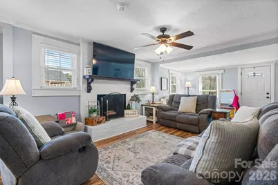 160 Elm Avenue, Hudson, NC 28638 - Photo 7