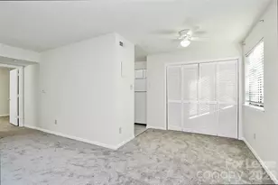 6121 Heathstone Ln, Charlotte, NC 28210 - Photo 5