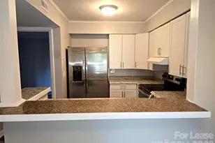 4608 Sharon Chase Dr, Charlotte, NC 28215 - Photo 5