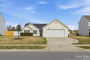 221 Glencroft Dr, Wingate, NC 28174 - Photo 1