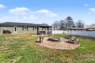 3545 Yorkland Dr, Hickory, NC 28601 - Photo 17