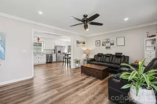 3545 Yorkland Dr, Hickory, NC 28601 - Photo 3