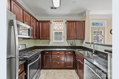 8714 Beaver Creek Drive, Charlotte, NC 28269 - Photo 9