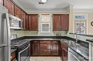 8714 Beaver Creek Dr, Charlotte, NC 28269 - Photo 9