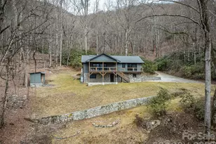 453 Friendly Acres Dr, Waynesville, NC 28786 - Photo 3