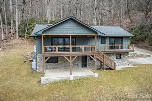 453 Friendly Acres Dr, Waynesville, NC 28786 - Photo 1