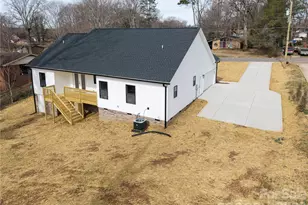 1949 Colonial Ln, Hickory, NC 28601 - Photo 17