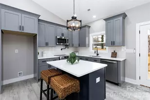 1949 Colonial Ln, Hickory, NC 28601 - Photo 5