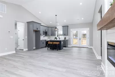 1949 Colonial Lane, Hickory, NC 28601 - Photo 9