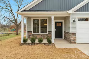 1107 Burke St, Monroe, NC 28110 - Photo 1