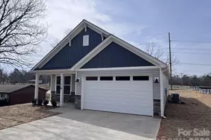 1107 Burke St, Monroe, NC 28110 - Photo 3