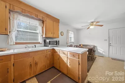 3335, 3319 E Nc 10 Highway, Claremont, NC 28610 - Photo 15