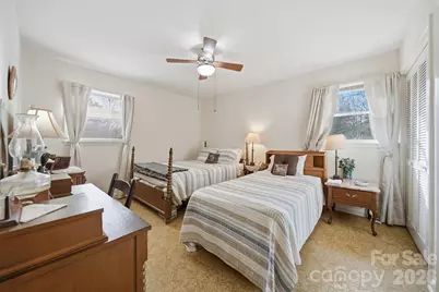 3335, 3319 E Nc 10 Highway, Claremont, NC 28610 - Photo 17