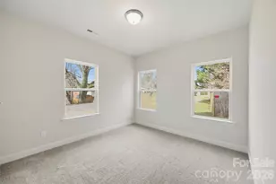 411 Grim St, Salisbury, NC 28144 - Photo 11