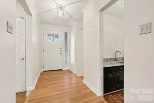 6022 Hanna Ct, Charlotte, NC 28212 - Photo 5