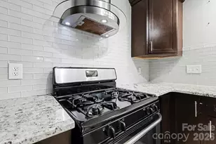 6022 Hanna Ct, Charlotte, NC 28212 - Photo 11