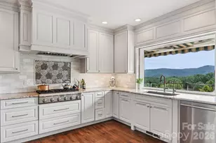 18 Thornapple Dr, Hendersonville, NC 28739 - Photo 11