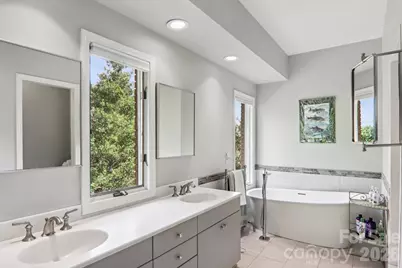 18 Thornapple Drive, Hendersonville, NC 28739 - Photo 25