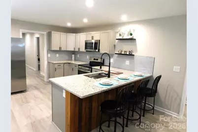 107 W Poplar Street, Stanley, NC 28012 - Photo 11