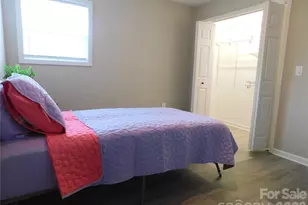 107 W Poplar St, Stanley, NC 28012 - Photo 35