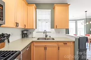 7104 Founders Club Ct, Charlotte, NC 28269 - Photo 13