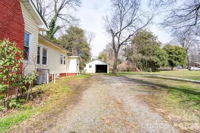 1467 E Marion Street, Shelby, NC 28150 - Photo 3