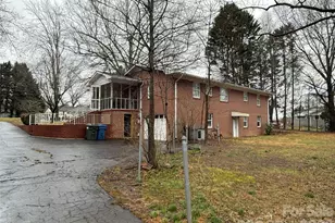 1235 27th Ave NE, Hickory, NC 28601 - Photo 5