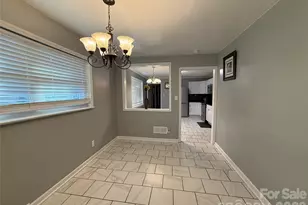 1235 27th Ave NE, Hickory, NC 28601 - Photo 7