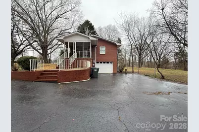 1235 27th Avenue NE, Hickory, NC 28601 - Photo 3