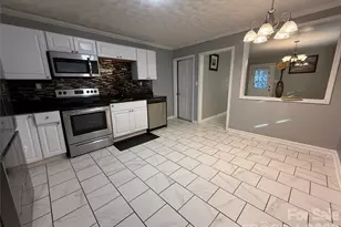 1235 27th Ave NE, Hickory, NC 28601 - Photo 9