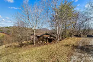 350 Sandy Bottom Rd, Marshall, NC 28753 - Photo 33