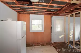 7 Etain Ln, Black Mountain, NC 28711 - Photo 9