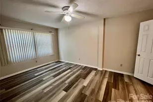 427 6th Ave W, Hendersonville, NC 28739 - Photo 9