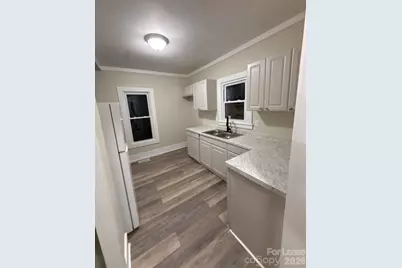 709 E Front Street, Statesville, NC 28677 - Photo 9