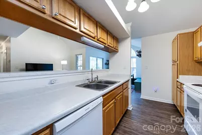 2566 Carya Pond Lane, Charlotte, NC 28212 - Photo 17