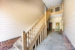 2566 Carya Pond Ln, Charlotte, NC 28212 - Photo 3