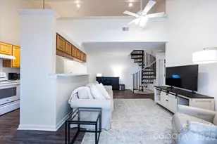 2566 Carya Pond Ln, Charlotte, NC 28212 - Photo 9