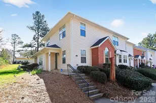 4298 Melrose Club Dr, Matthews, NC 28105 - Photo 3