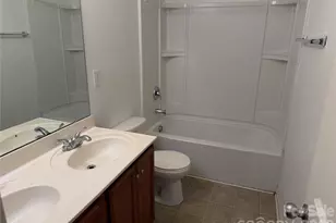 1240 Pinehaven Ct, Charlotte, NC 28215 - Photo 11