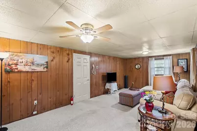 8224 Carrolwood Drive, Charlotte, NC 28217 - Photo 5